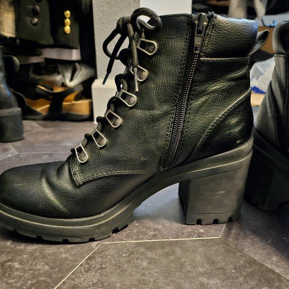 Chunky Heel Lace-up Leather Ankle Boots - Picture 1 of 4